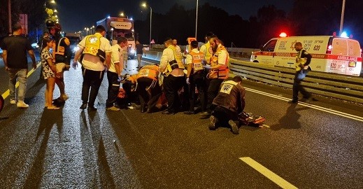 זירת האירוע | צילום: איחוד הצלה  שני נערים נפצעו קשה במהלך רכיבה על אופניים חשמליים