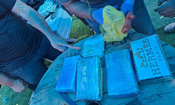  פשיטה בנתניה: קוקאין במיליוני שקלים ומטען חבלה מוכן להפעלה