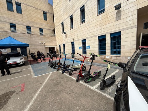 פעילות אכיפה בנתניה: 35 דוחות ו-12 קורקינטים הוחרמו פעילות אכיפה בנתניה: 35 דוחות ו-12 קורקינטים הוחרמו