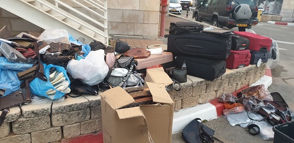 נתפסו בנתניה מותגים מזוייפים בשווי מאות אלפי שקלים