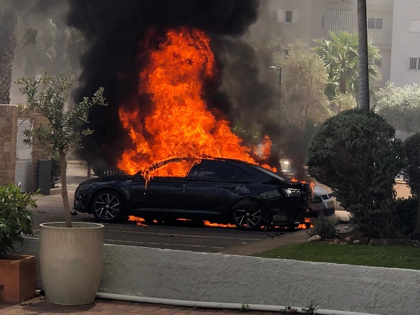 רכב התפוצץ בחניון בניין מגורים בנתניה