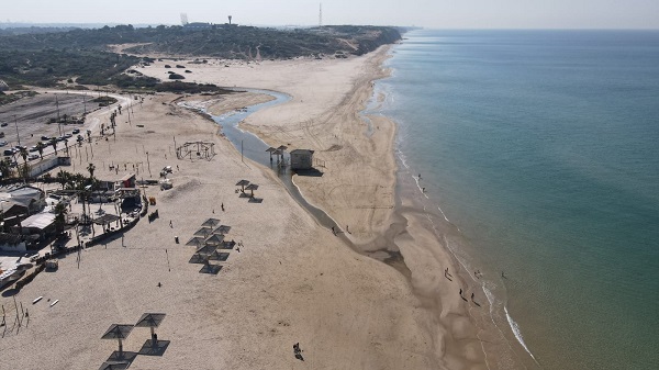 אלוש פנה ליועמ"ש: דורש הקפאת תכנית המלונות בחוף פולג