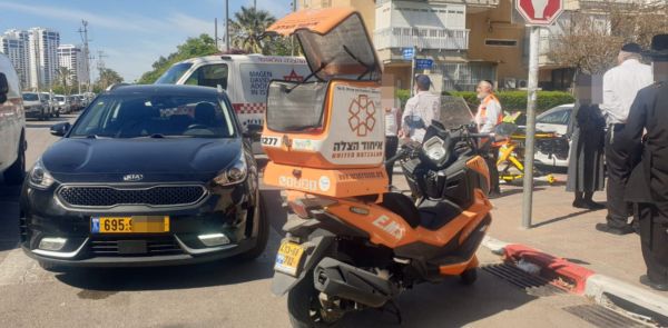 הולכת רגל כבת 70 נפגעה מרכב בצפון נתניה, מצבה בינוני הולכת רגל כבת 70 נפגעה מרכב בצפון נתניה, מצבה בינוני