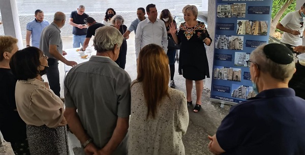 סיור שערכה ראש העיר מרים פיירברג איכר  הרחבת פרוייקט שיפוץ החזיתות בנתניה
