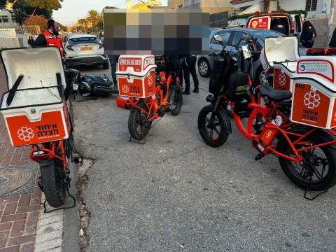  תאונה עם מעורבות קטנוע ורכב ברחוב שרת בנתניה