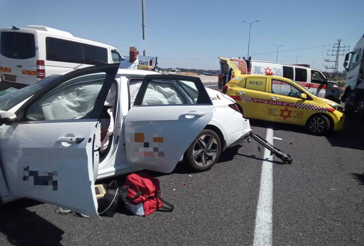  צעירה נפצעה בינוני בתאונה בכביש 2 סמוך לאביחיל