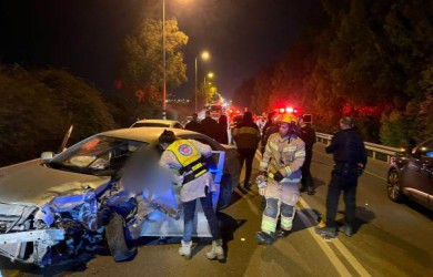 צעיר החליק מאופנוע סמוך לפרדסיה, מצבו בינוני