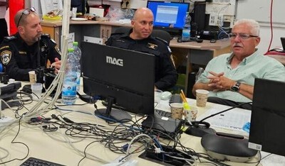 ביקור פיקודי בחמ"ל החירום: היערכות משולבת למצב הלחימה