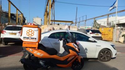אצבעו של בן 65 נקטעה במהלך עבודה בנתניה