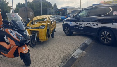 נתניה: רוכב ריקשה נפצע בינוני בתאונה