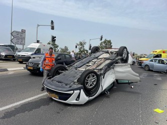 ארבעה פצועים בתאונה בגשר בני דרור
