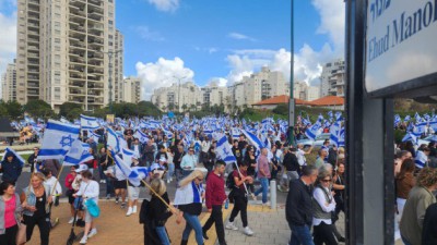 אלפים חלקו כבוד לגיבור ישראל איתי חן