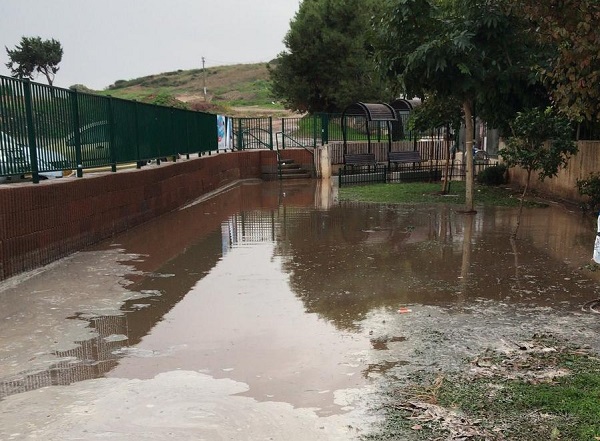 הצפה בבית ספר יונתן  בגלל ההצפות: שביתה בבית ספר יונתן בנתניה