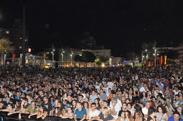 רכילות בנתניה - הלילה נצבע בלבן, נתניה יצאה לחגוג