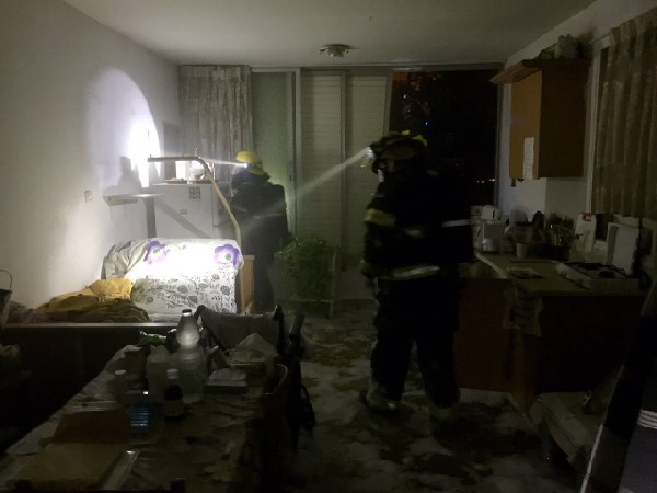 חדשות מקומיות - חשד להצתה: שריפת דירה ברחוב שמואל הנציב