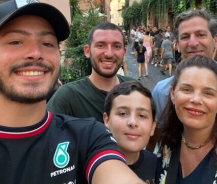 Новости Нетании - Прощание с похищенным павшим солдатом Итаем Хеном из Нетании, который был предан земле