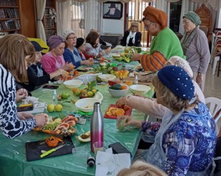 חגיגת טו בשבט בקרב קהילות העולים בנתניה