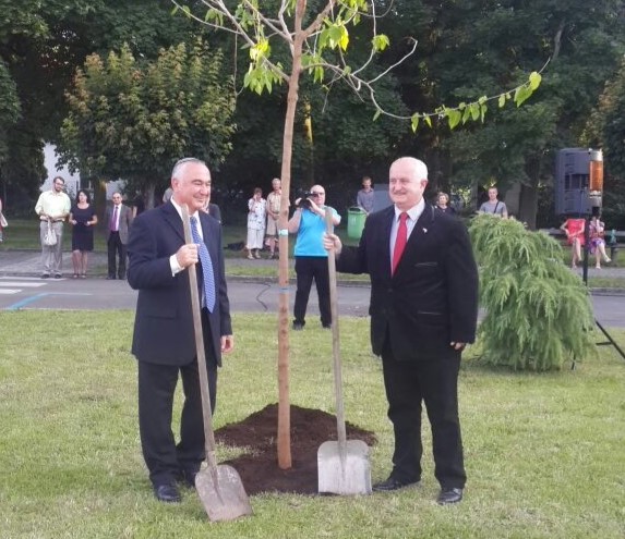 מצ'כיה באהבה: נחתמה ברית ערים תאומות עם פודברדי
