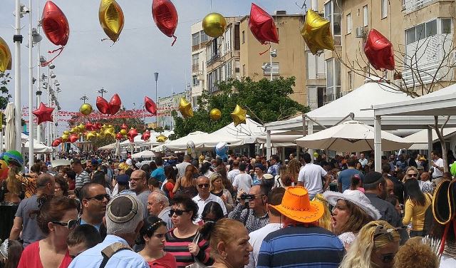 פורים 2016 בכיכר העצמאות פורים 2016 בכיכר העצמאות