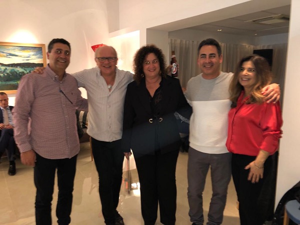 חג אהבה ויום הולדת בבית השגריר