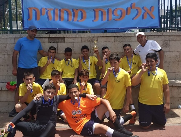 "תמר אריאל" - אלופת מחוז תל אביב בכדורגל "תמר אריאל" - אלופת מחוז תל אביב בכדורגל