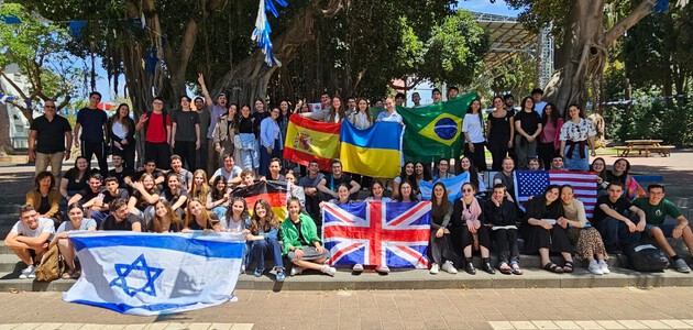 בית ספר שרת אירח את משתתפי חידון התנ"ך העולמי לנוער בית ספר שרת אירח את משתתפי חידון התנ"ך העולמי לנוער
