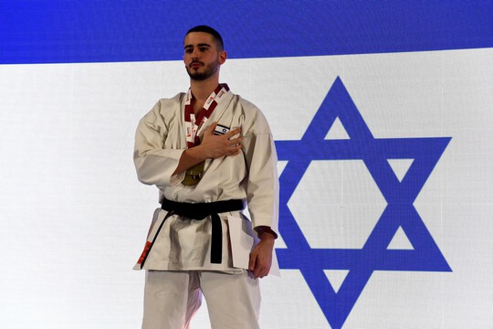 חדשות ספורט - הפוליטיקה ניצחה: לוחם הקראטה לא זומן לגביע עולם
