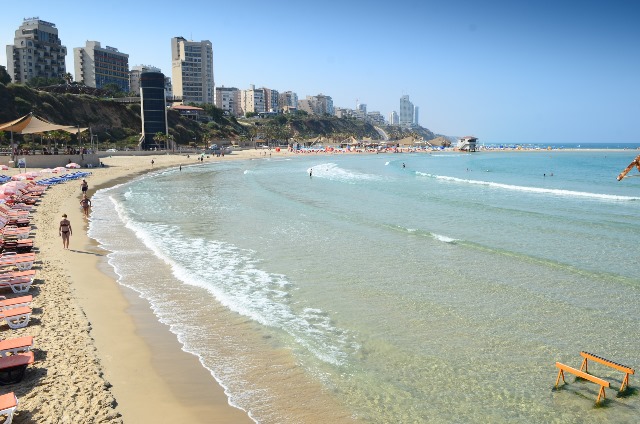 חוף הרצל תחרויות ליגת הגלישה ה-WSL מגיע לישראל בפעם הראשונה