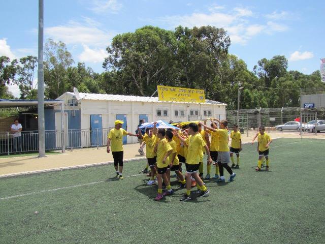 קבוצות ילדים ב' וטרום א' של מכבי נתניה זכו באליפות 