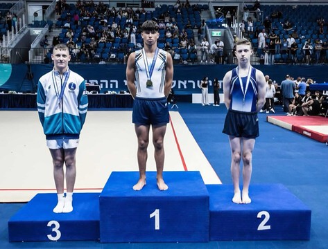  גאווה בנתניה: שחר לזרוביץ זכה בגביע האיגוד בטמבלינג