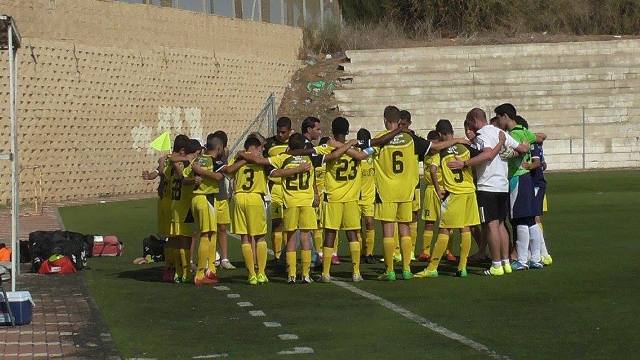 מאמן חדש על הקווים לקבוצת נערים ב' של טוברוק